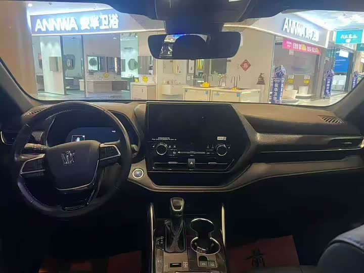 Фото 6 - Toyota Crown Kluger