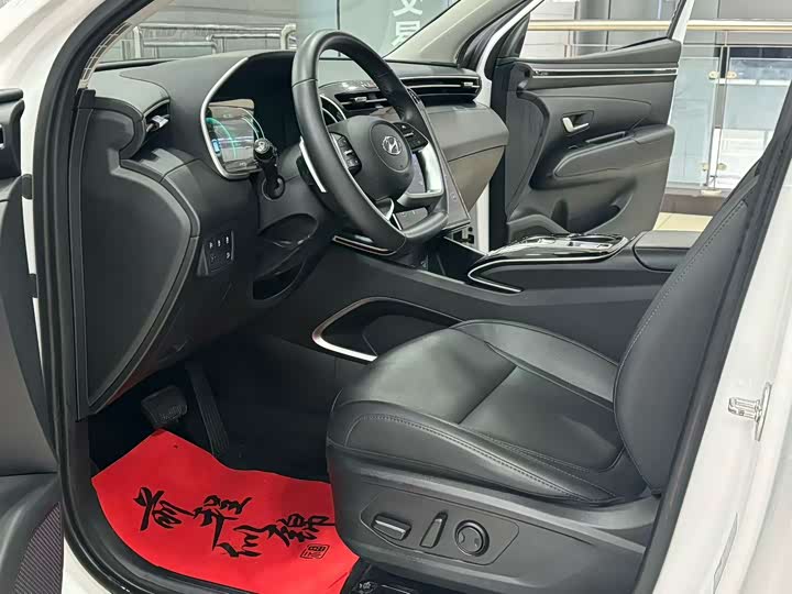 Фото 4 - Hyundai Tucson L