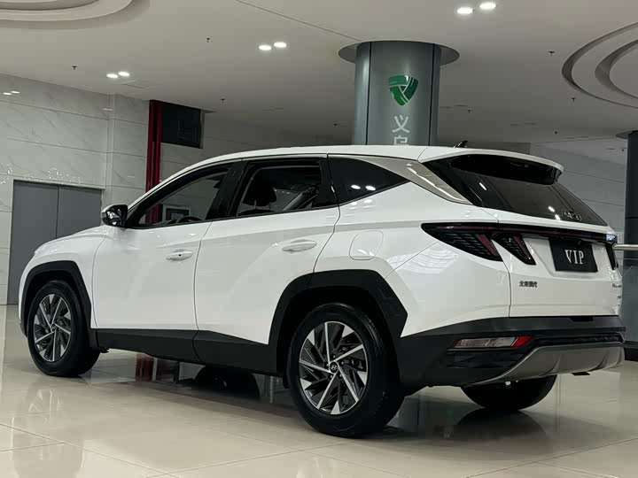 Фото 9 - Hyundai Tucson L