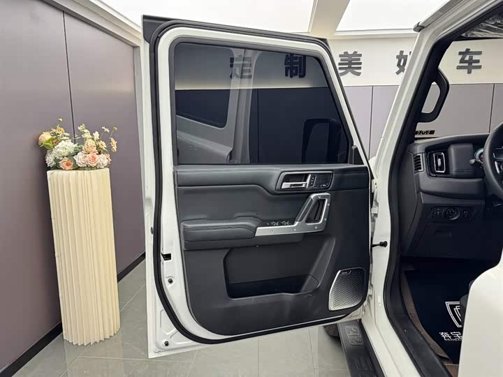 Фото 8 - BAW 212 T01