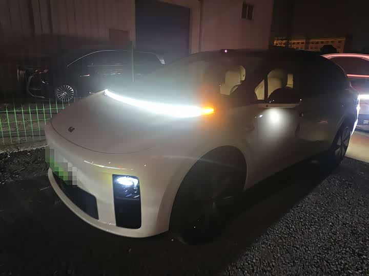 Фото 1 - LiXiang i6