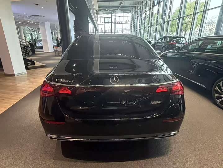 Фото 5 - Mercedes-Benz E-Class Hybrid