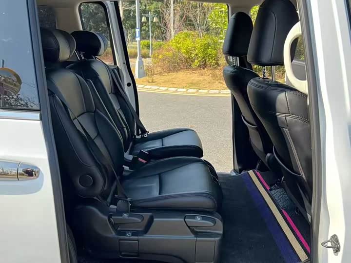 Фото 8 - Honda Odyssey