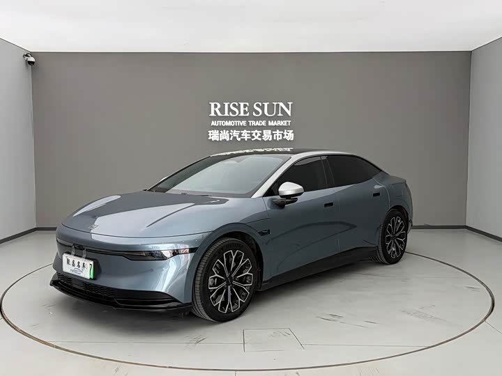 Фото 1 - Zeekr 007