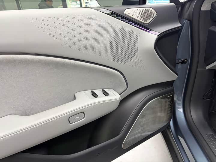 Фото 5 - Zeekr 007