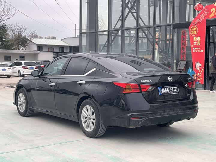 Фото 8 - Nissan Teana