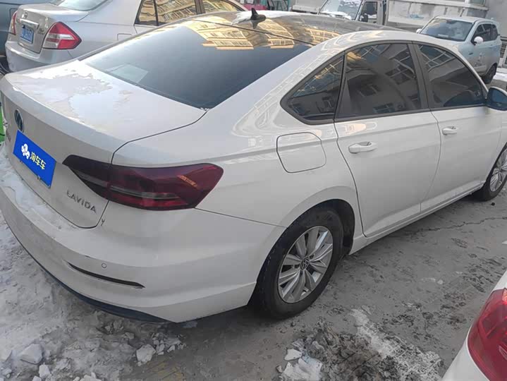 Фото 3 - Volkswagen Lavida