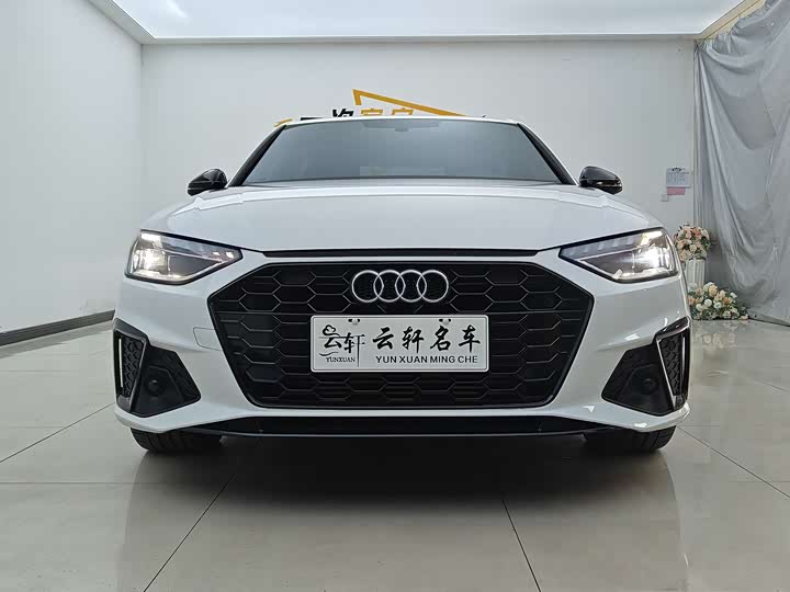 Фото 2 - Audi A4L