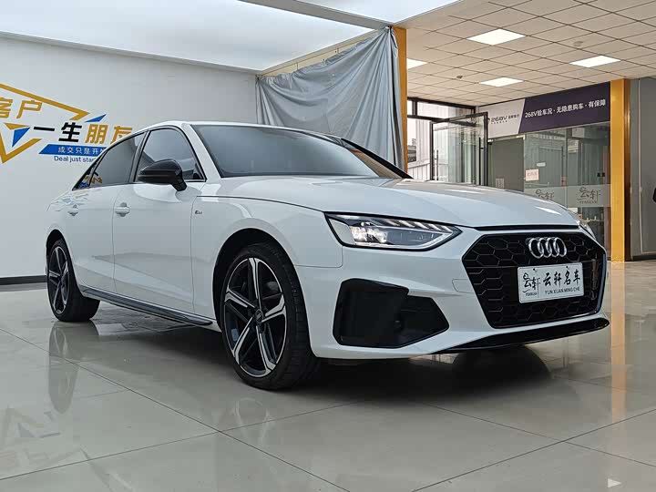 Фото 3 - Audi A4L