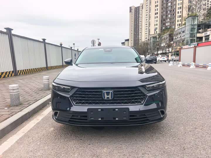 Фото 2 - Honda Accord Hybrid