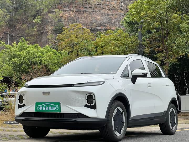 Фото 1 - Geely Geometry E Firefly