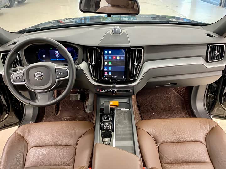 Фото 7 - Volvo XC60