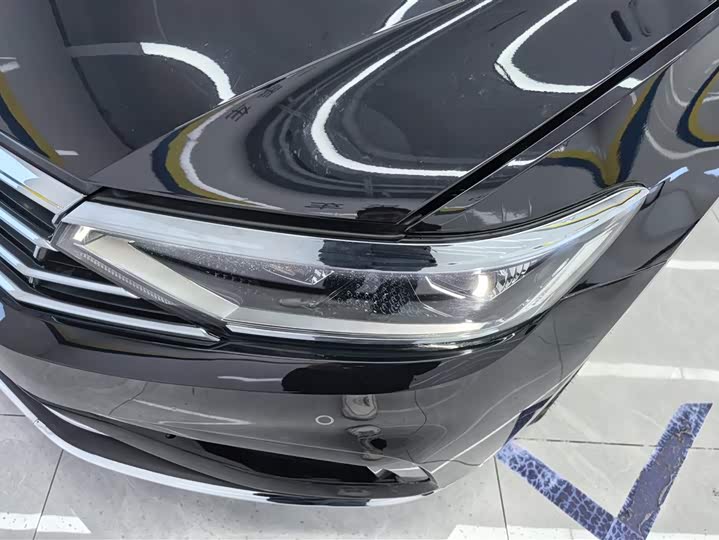 Фото 5 - Volkswagen Magotan