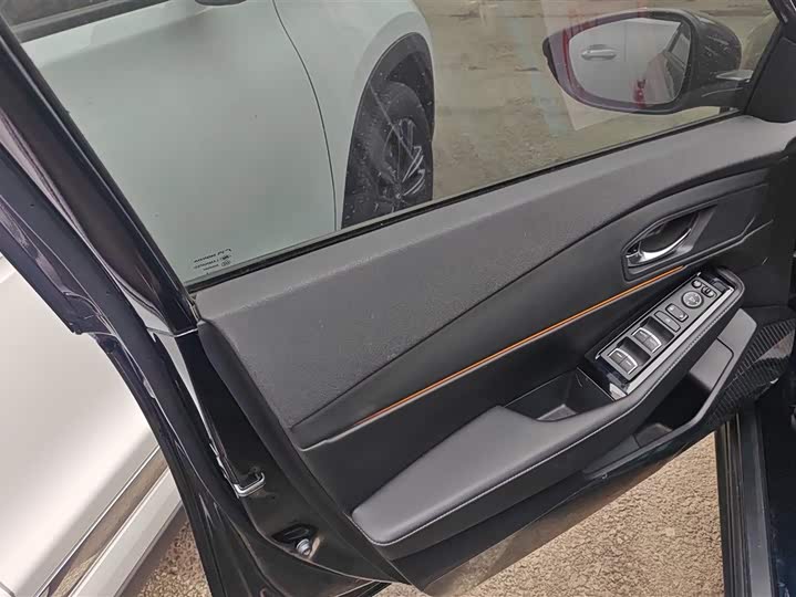 Фото 7 - Honda Accord Hybrid