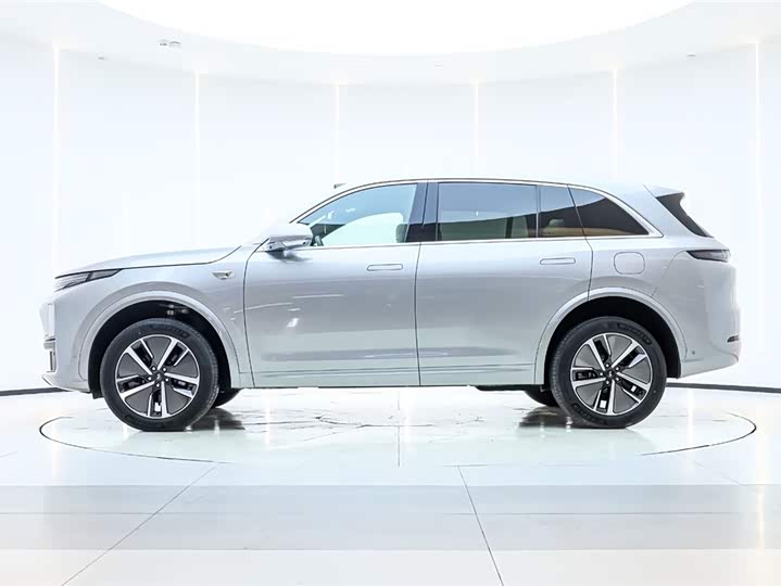 Фото 8 - LiXiang L7