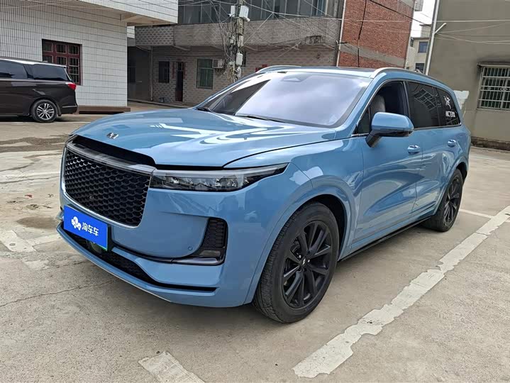 Фото 1 - LiXiang One