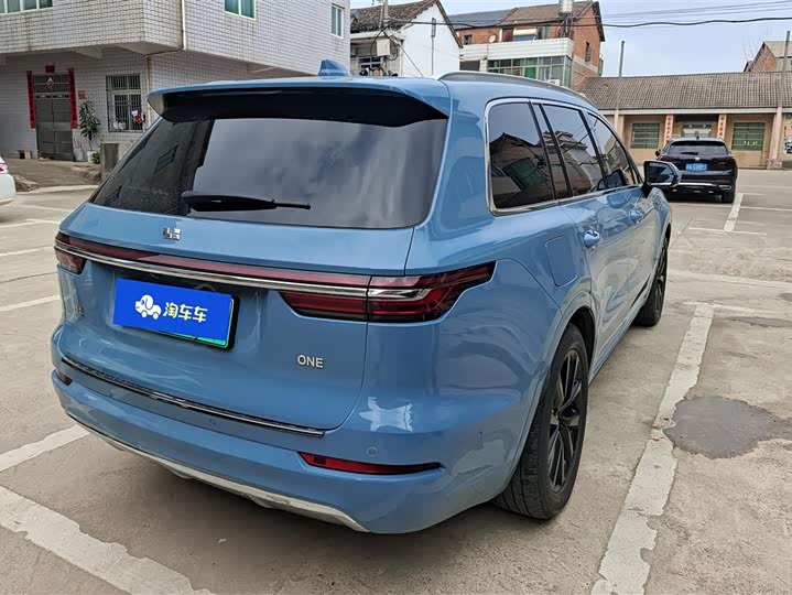 Фото 3 - LiXiang One