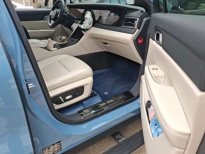 Фото 8 - LiXiang One