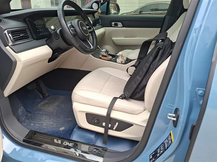 Фото 9 - LiXiang One