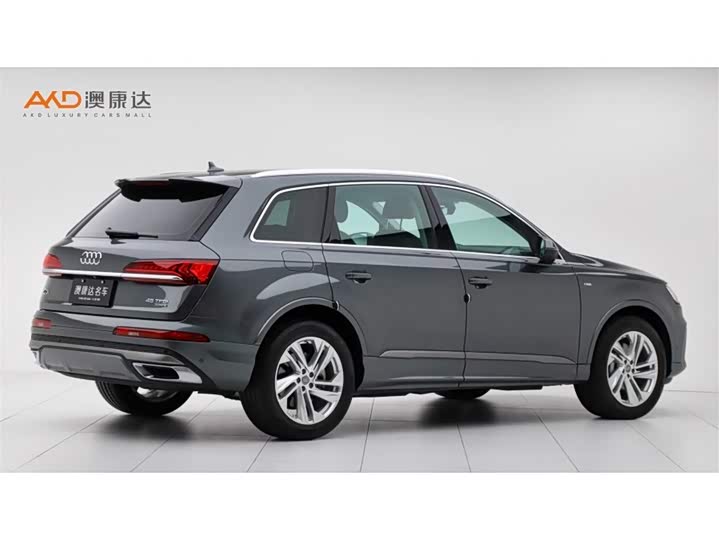 Фото 3 - Audi Q7