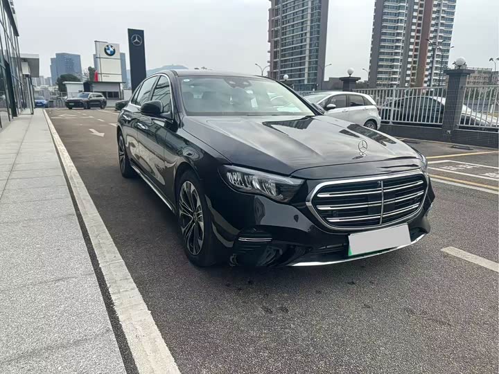 Фото 3 - Mercedes-Benz E-Class Hybrid