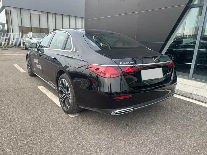 Фото 8 - Mercedes-Benz E-Class Hybrid