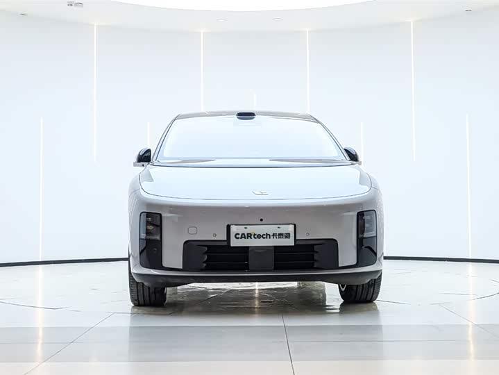 Фото 6 - LiXiang i8