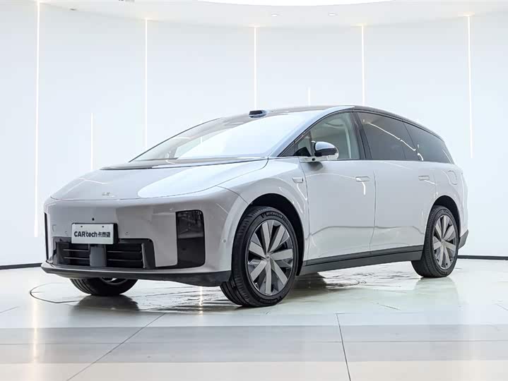 Фото 7 - LiXiang i8