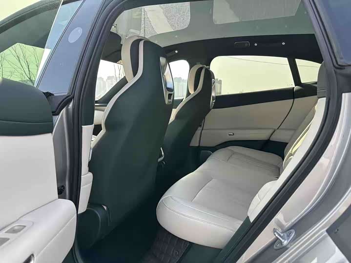 Фото 5 - Xiaomi YU7