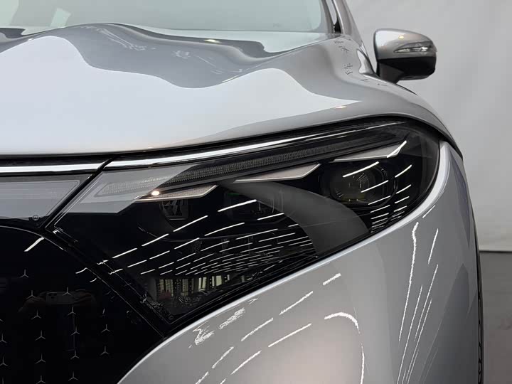 Фото 3 - Mercedes-Benz EQS SUV