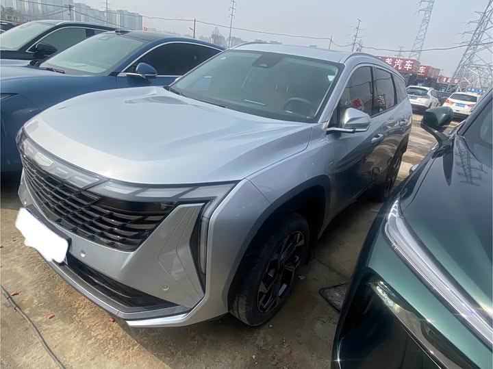 Фото 3 - Geely Atlas L