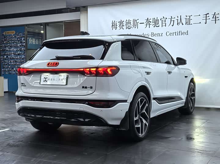 Фото 3 - Audi Q6L e-tron