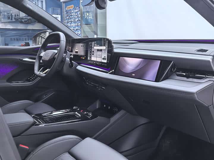 Фото 7 - Audi Q6L e-tron