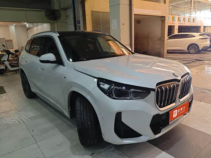 Фото 2 - BMW X1