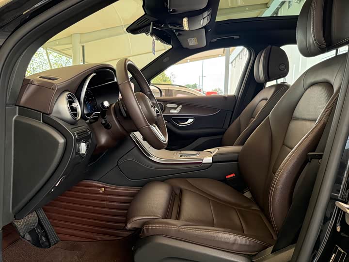 Фото 9 - Mercedes-Benz GLC-Class