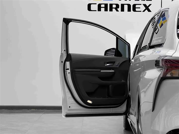 Photo 5 - Toyota Sienna