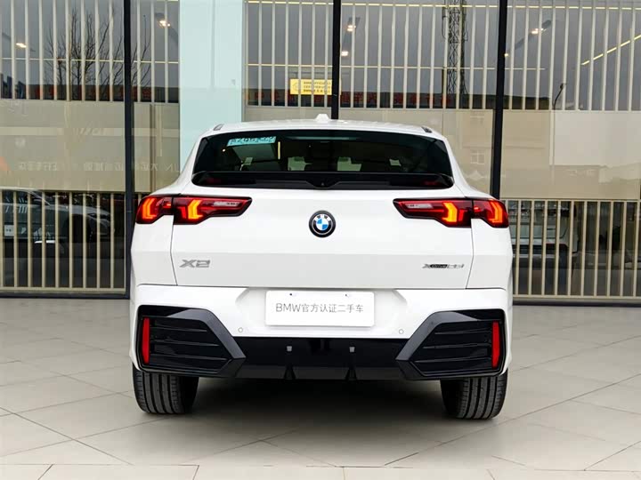 Photo 7 - BMW X2