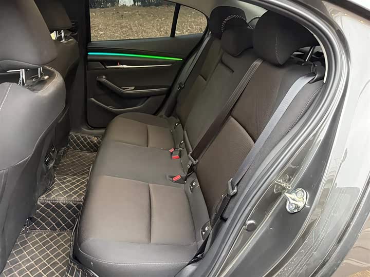 Фото 9 - Mazda 3 (Axela)