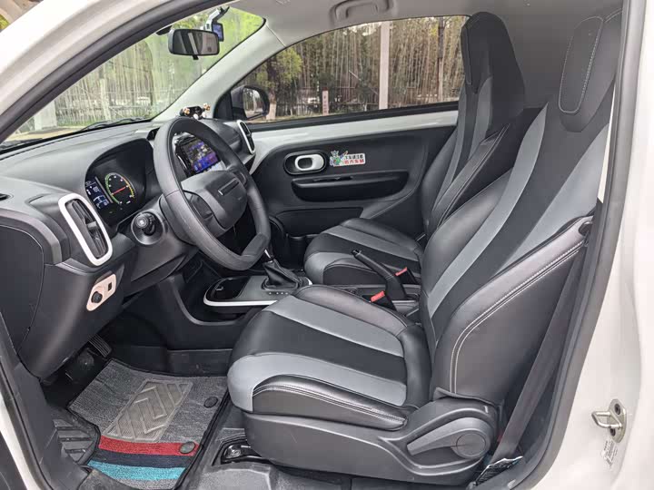 Фото 9 - Roewe Clever