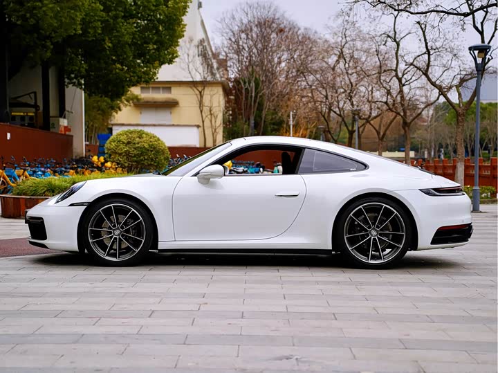 Фото 3 - Porsche 911