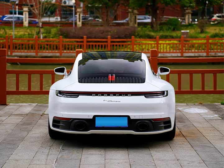 Фото 8 - Porsche 911