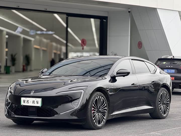 Фото 1 - Avatr 12