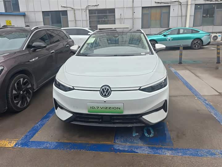 Photo 2 - Volkswagen ID.7 Vizzion