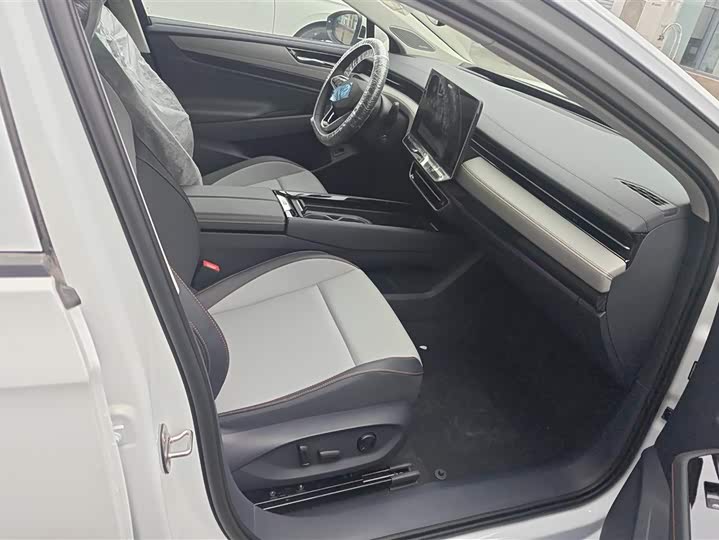 Photo 8 - Volkswagen ID.7 Vizzion