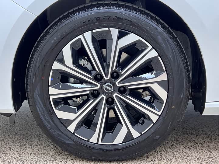 Фото 8 - Nissan Teana