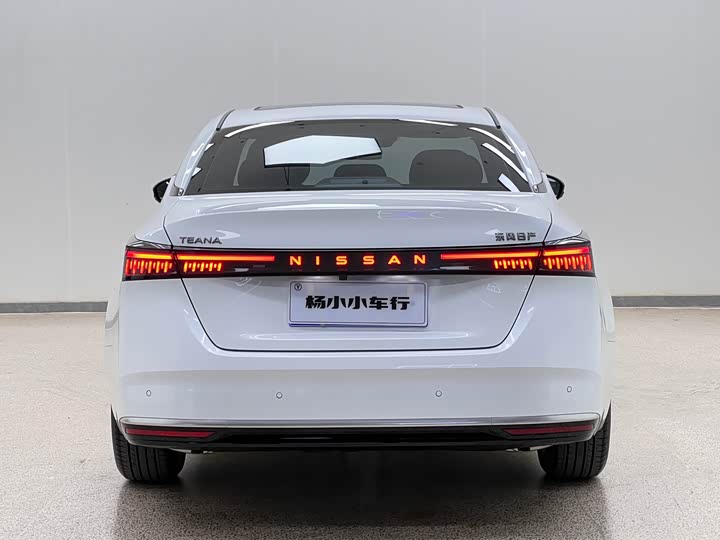 Фото 9 - Nissan Teana