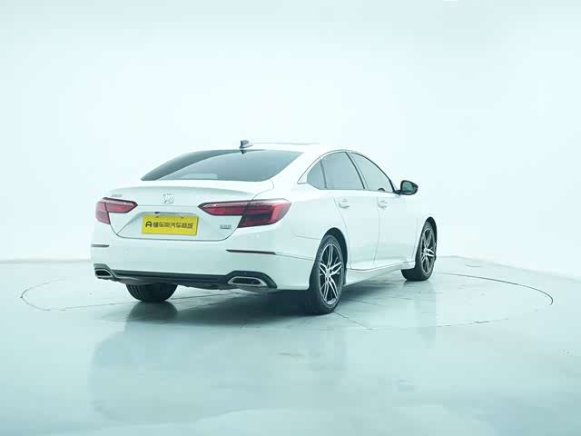 Фото 7 - Honda Inspire