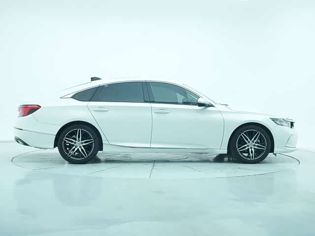 Фото 8 - Honda Inspire