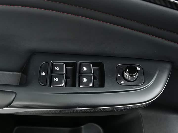 Фото 9 - Bestune T55