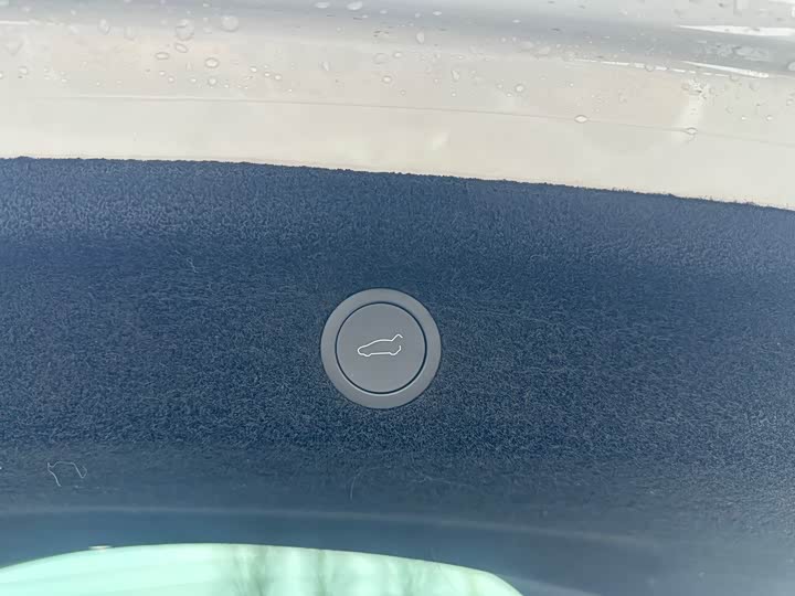 Фото 8 - Tesla Model Y